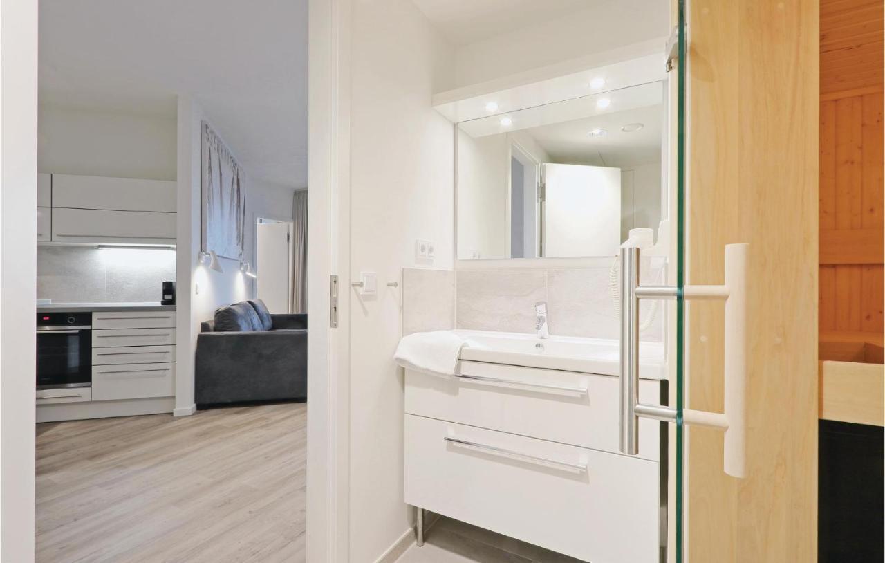 2 Bedroom Stunning Apartment In Luebeck Travemuende Bagian luar foto